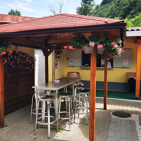 Camping Melezza Losone Exterior foto